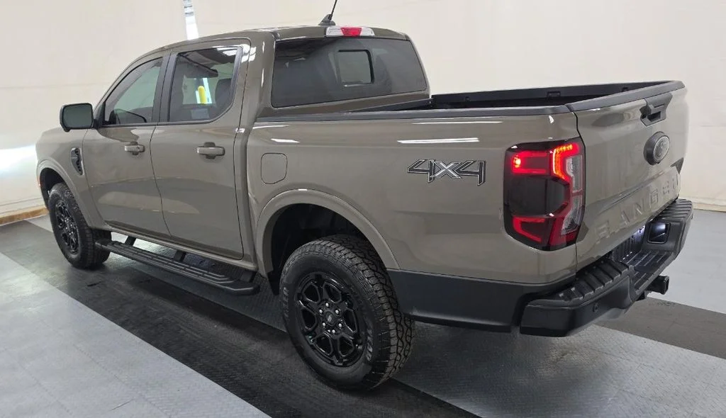 Used 2025 Gray Ford Lariat image 6