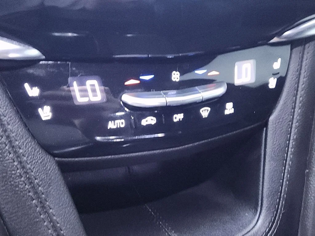 Used 2021 Black Cadillac Sport image 19