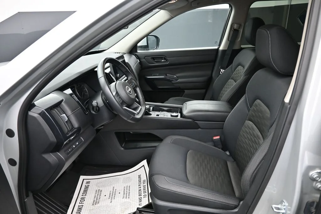 Used 2025 Silver Nissan SV image 11