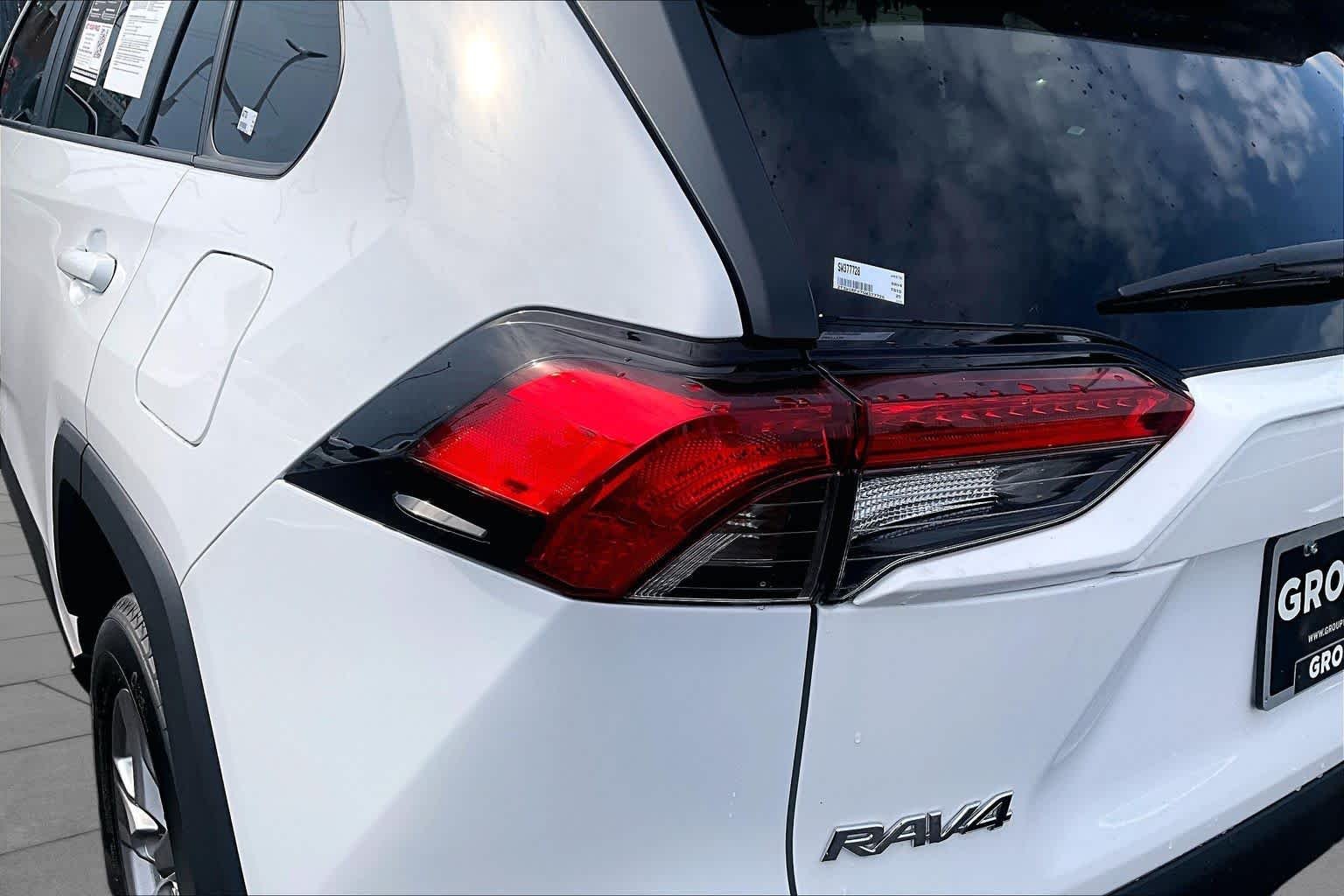 Used 2025 Ice Cap Toyota XLE image 52