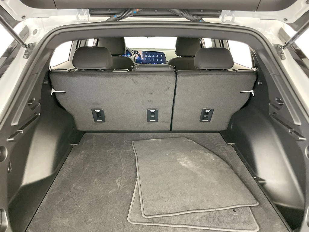 Used 2025 Summit White Chevrolet LT image 24