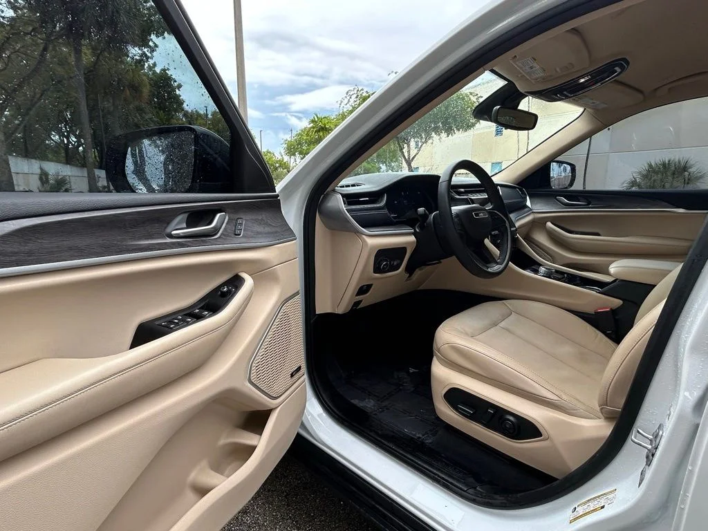 Certified Used 2022 White Jeep Limited image 15