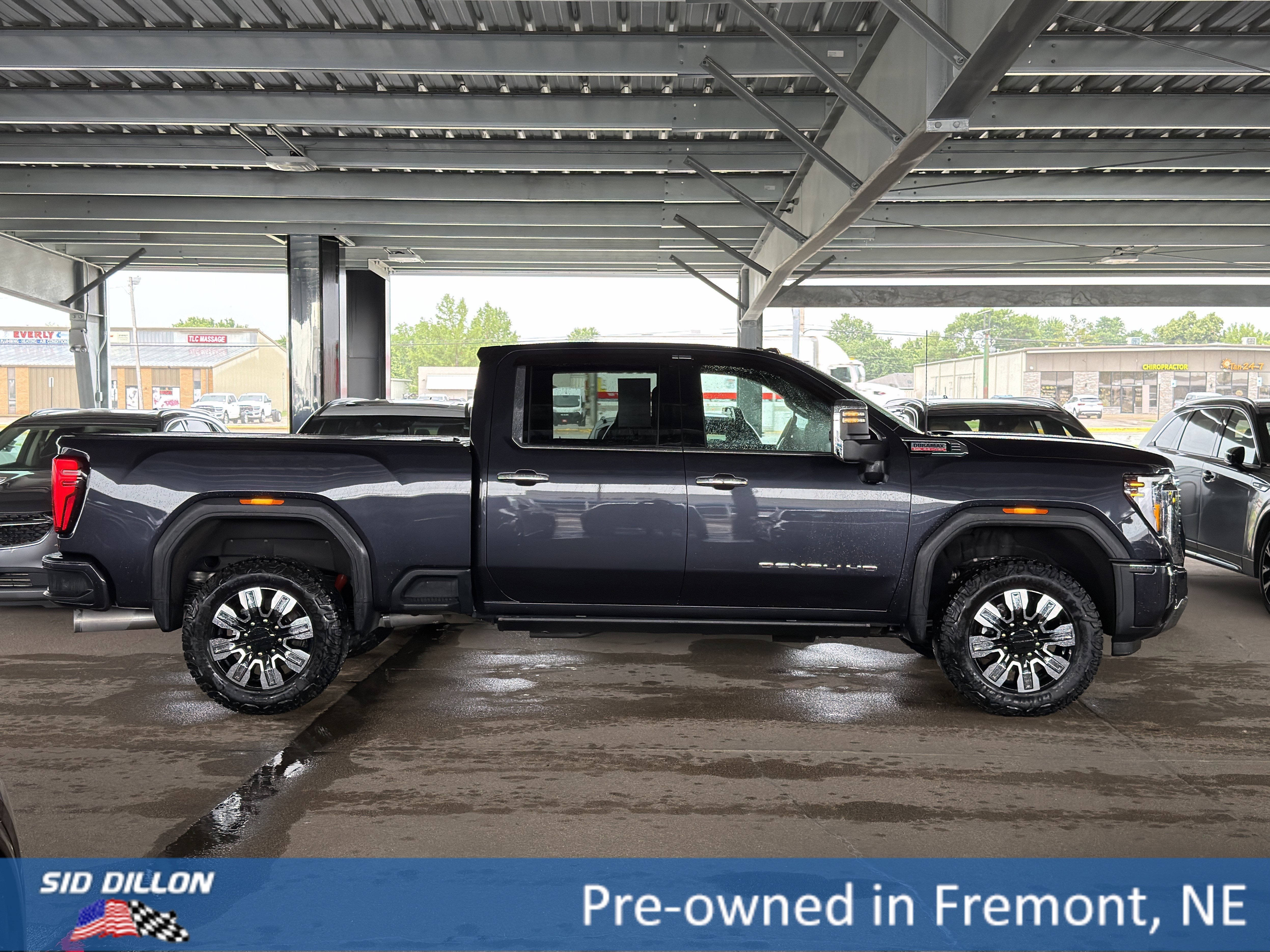 Used 2025 Titanium Rush Metallic GMC Denali image 3
