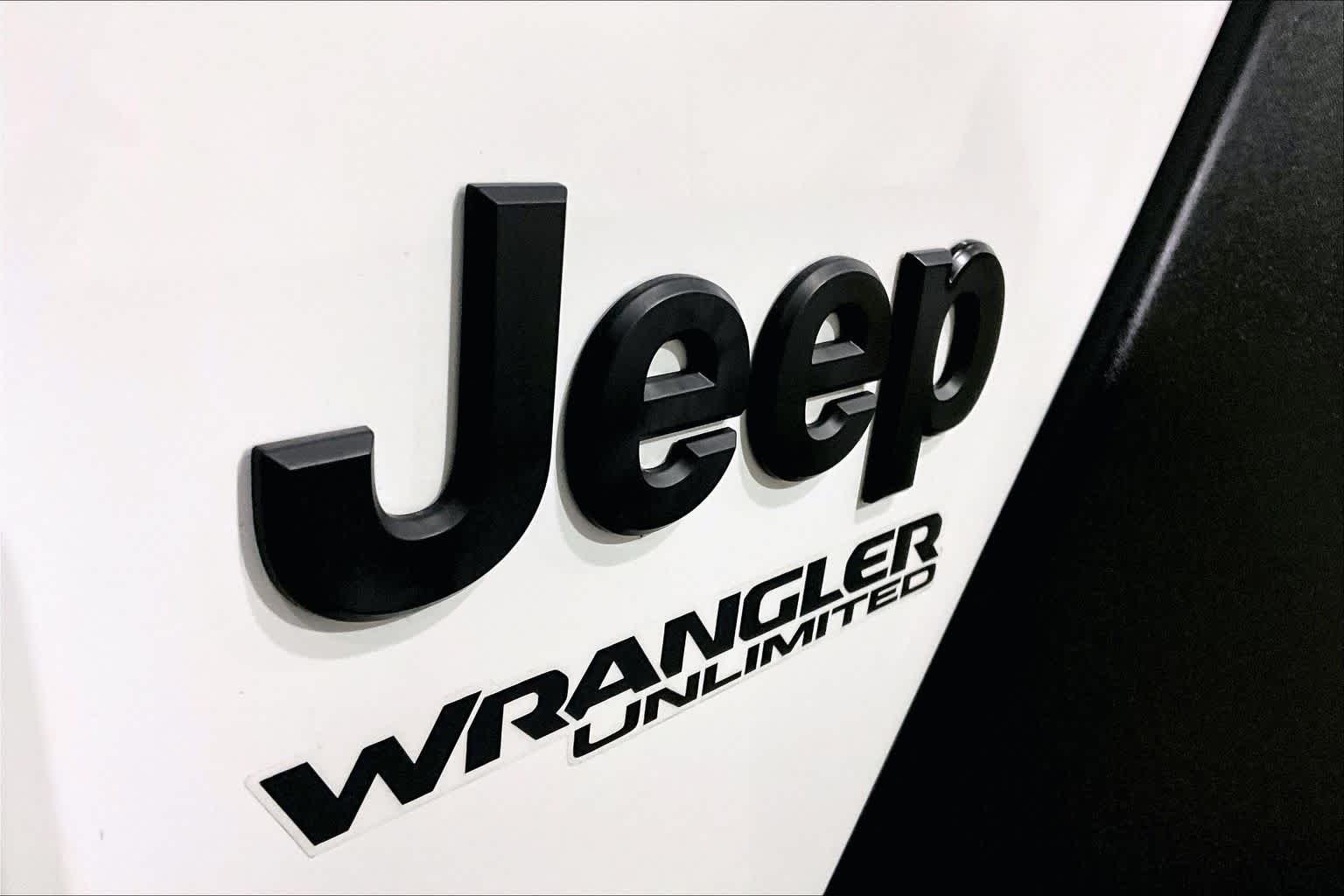 Used 2022 Bright White Clearcoat Jeep Unlimited Sport image 31