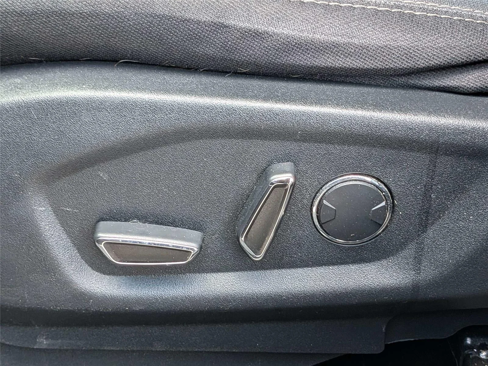 Used 2017  Ford XLT image 19