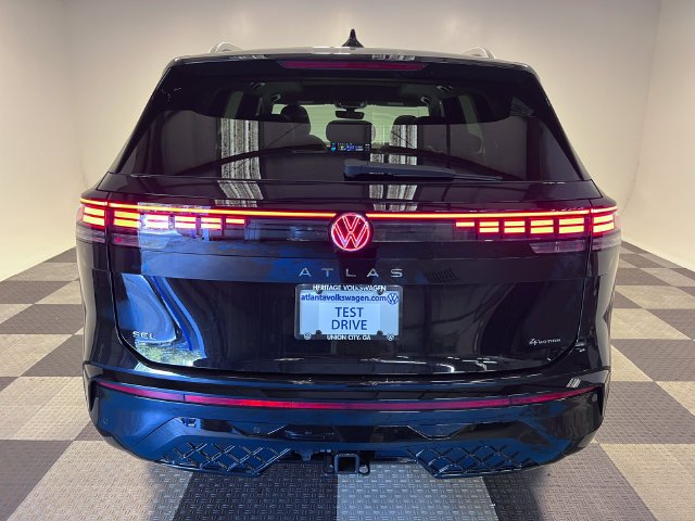 2027 Atlas SEL Black · photo 5