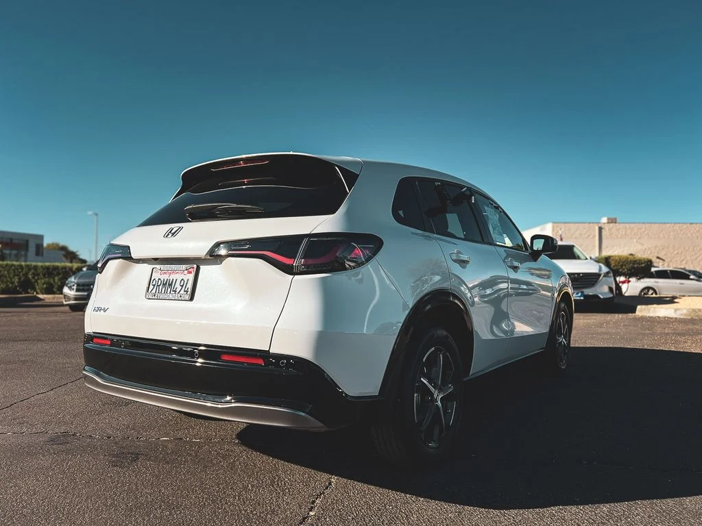 2025 Honda HR-V EX-L - Photo 9
