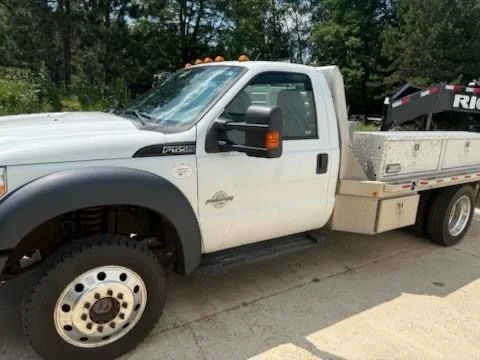 Used 2012 Oxford White Ford XL image 4