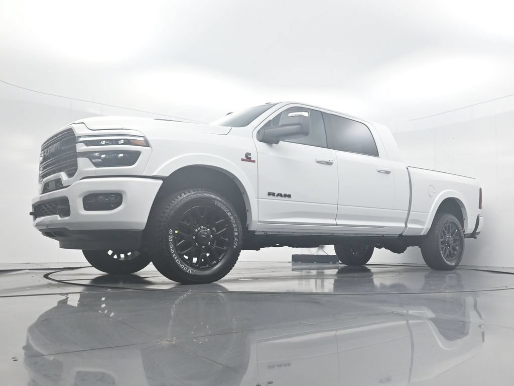 New 2027 Bright White Clear-Coat Exterior Paint RAM Limited image 32