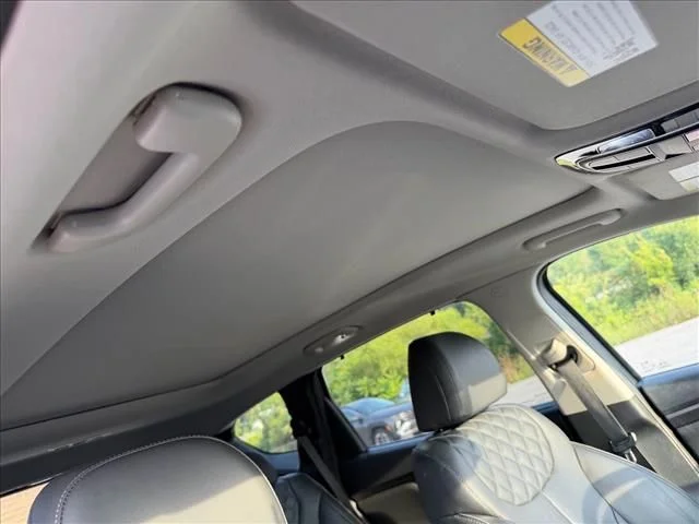 Used 2022 Blue Hyundai SEL Premium image 25