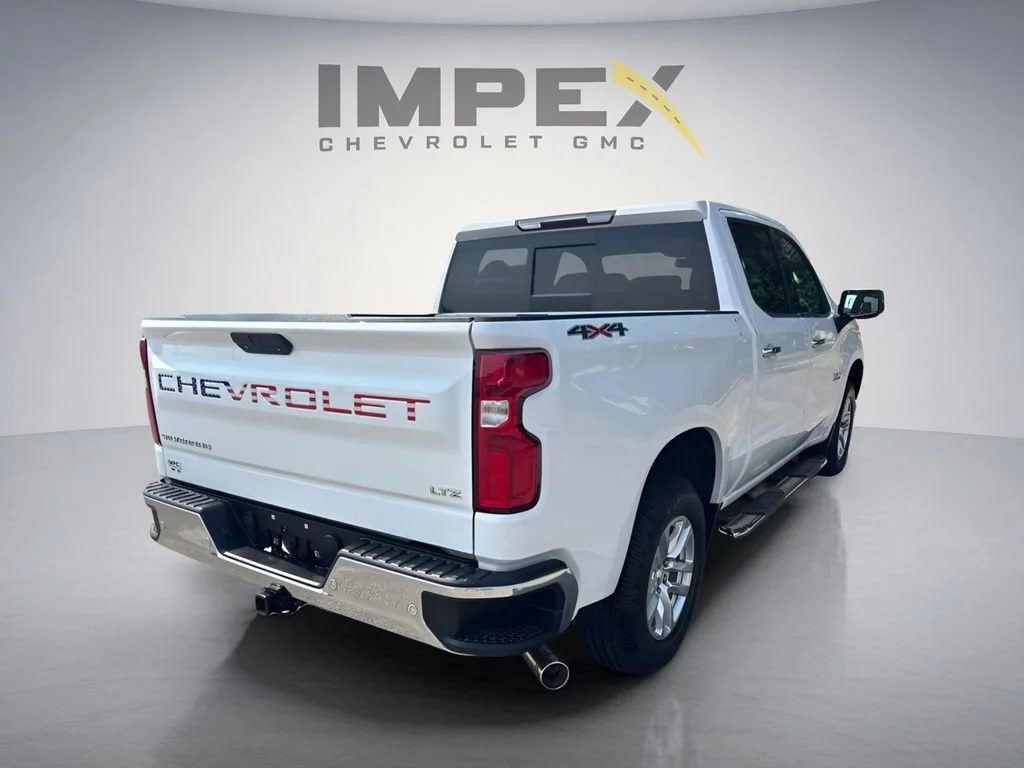 Used 2020 SUMMIT WHITE Chevrolet LTZ image 4