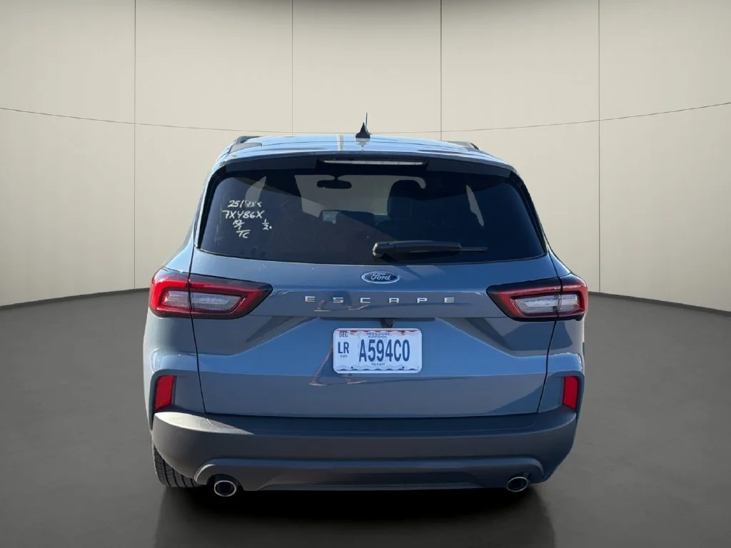 Used 2025 Blue Ford ST-Line image 6