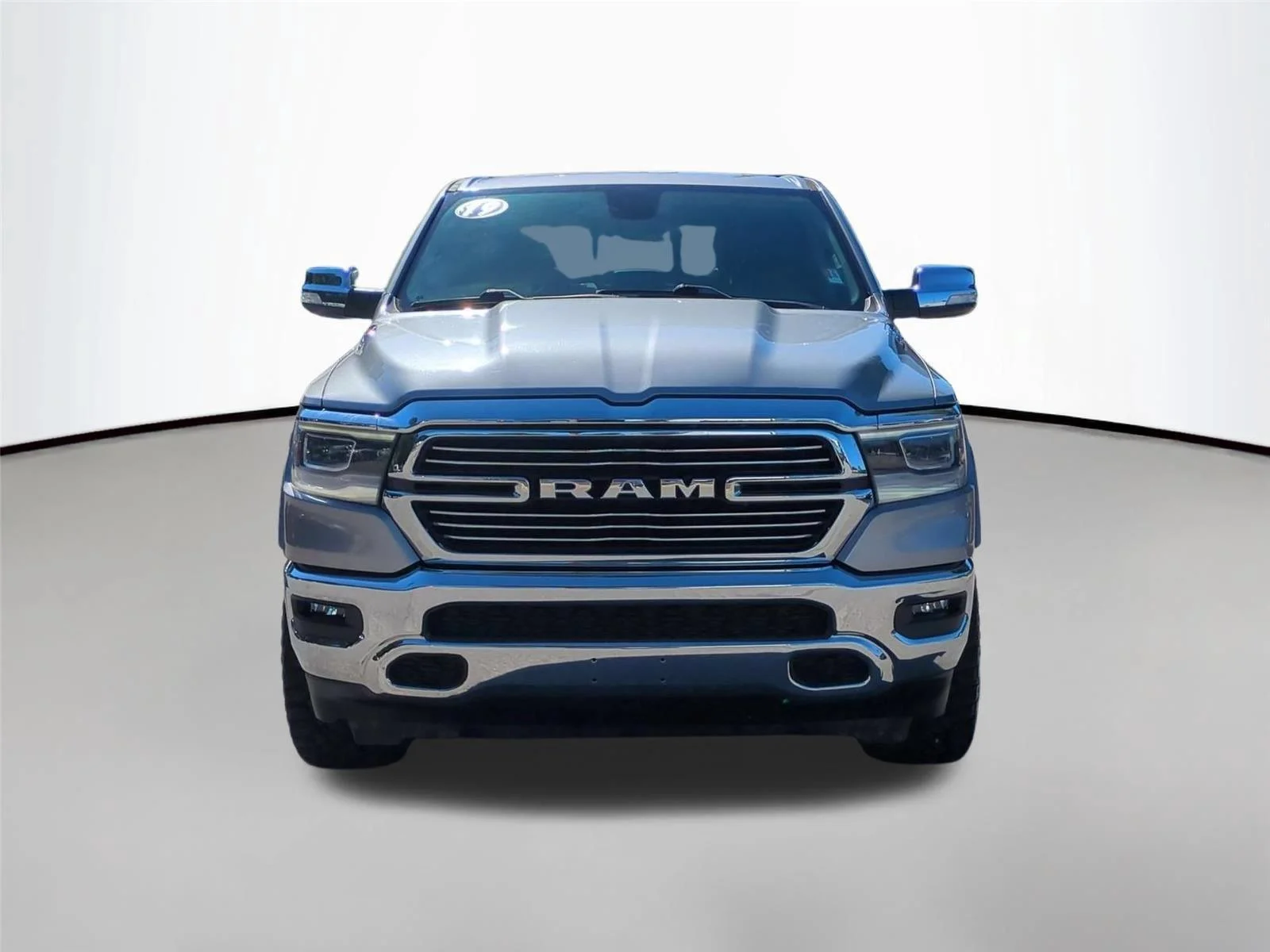 Used 2019 Billet Silver Metallic Clearcoat Ram Laramie image 8