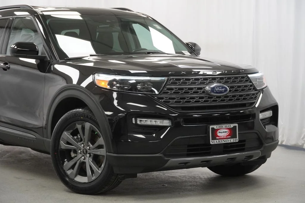 Used 2022 Black Ford XLT image 5