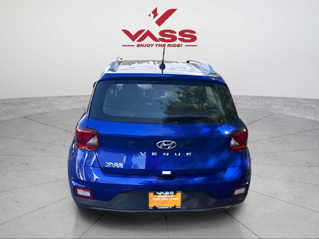 Used 2025 Blue Hyundai SEL image 4