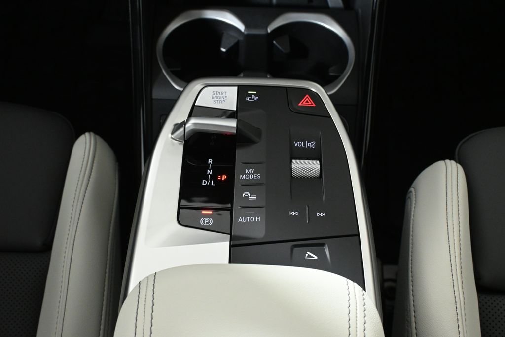 New 2027 Alpine White BMW xDrive28i image 23
