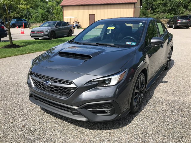 Used 2022 Magnetite Gray Metallic Subaru Limited image 4