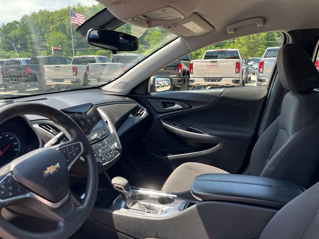 Used 2022 Mineral Gray Metallic Chevrolet LT image 20
