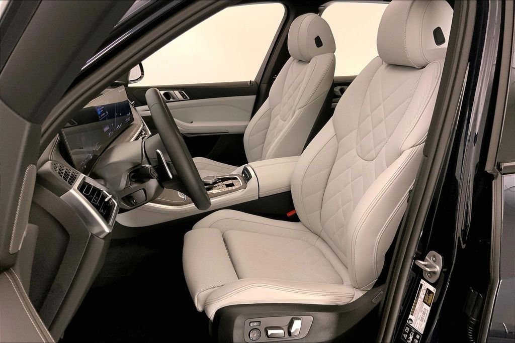 Used 2026 Carbon Black Metallic BMW  image 13
