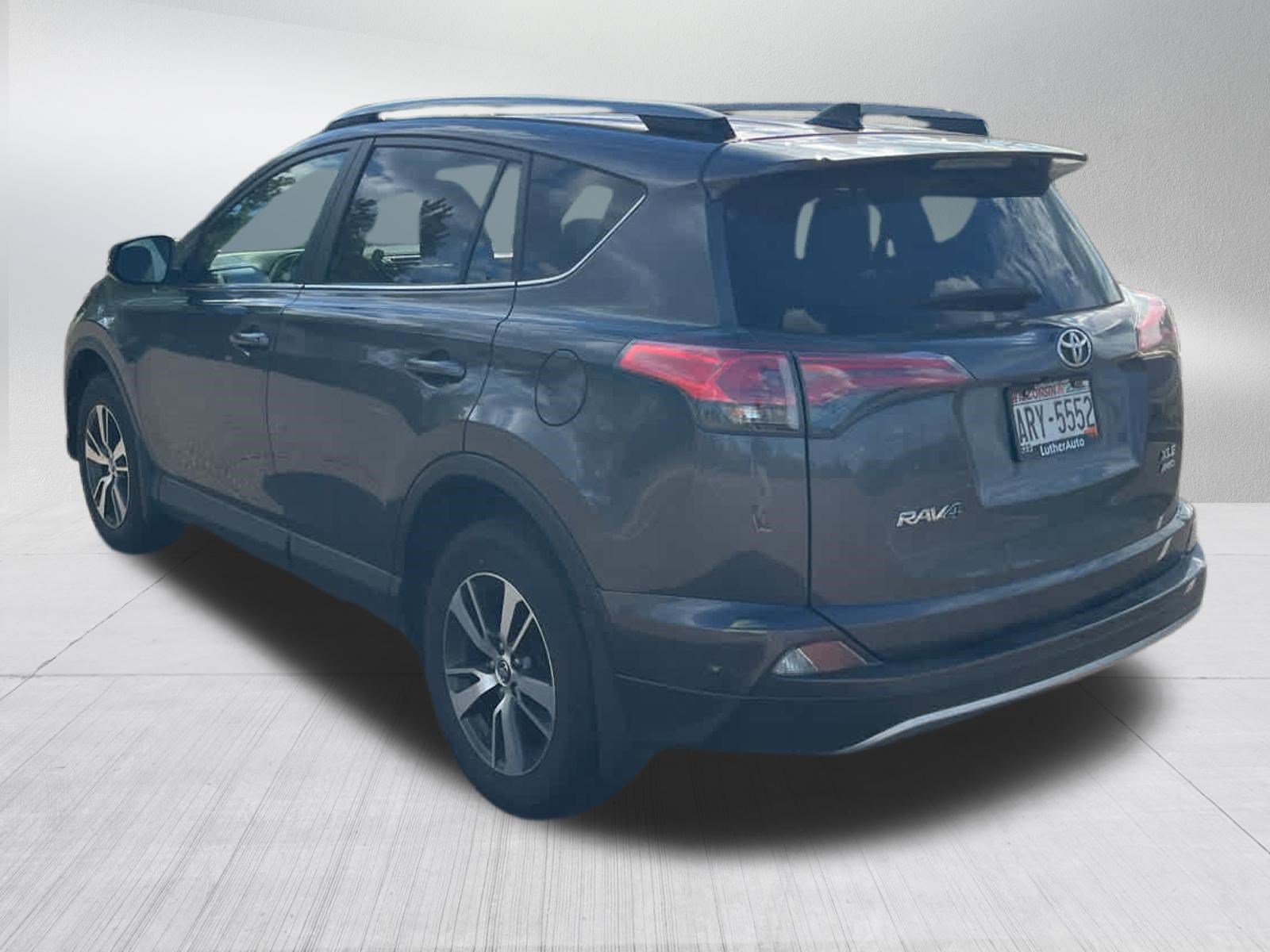 Used 2018 Magnetic Gray Metallic Toyota XLE image 4