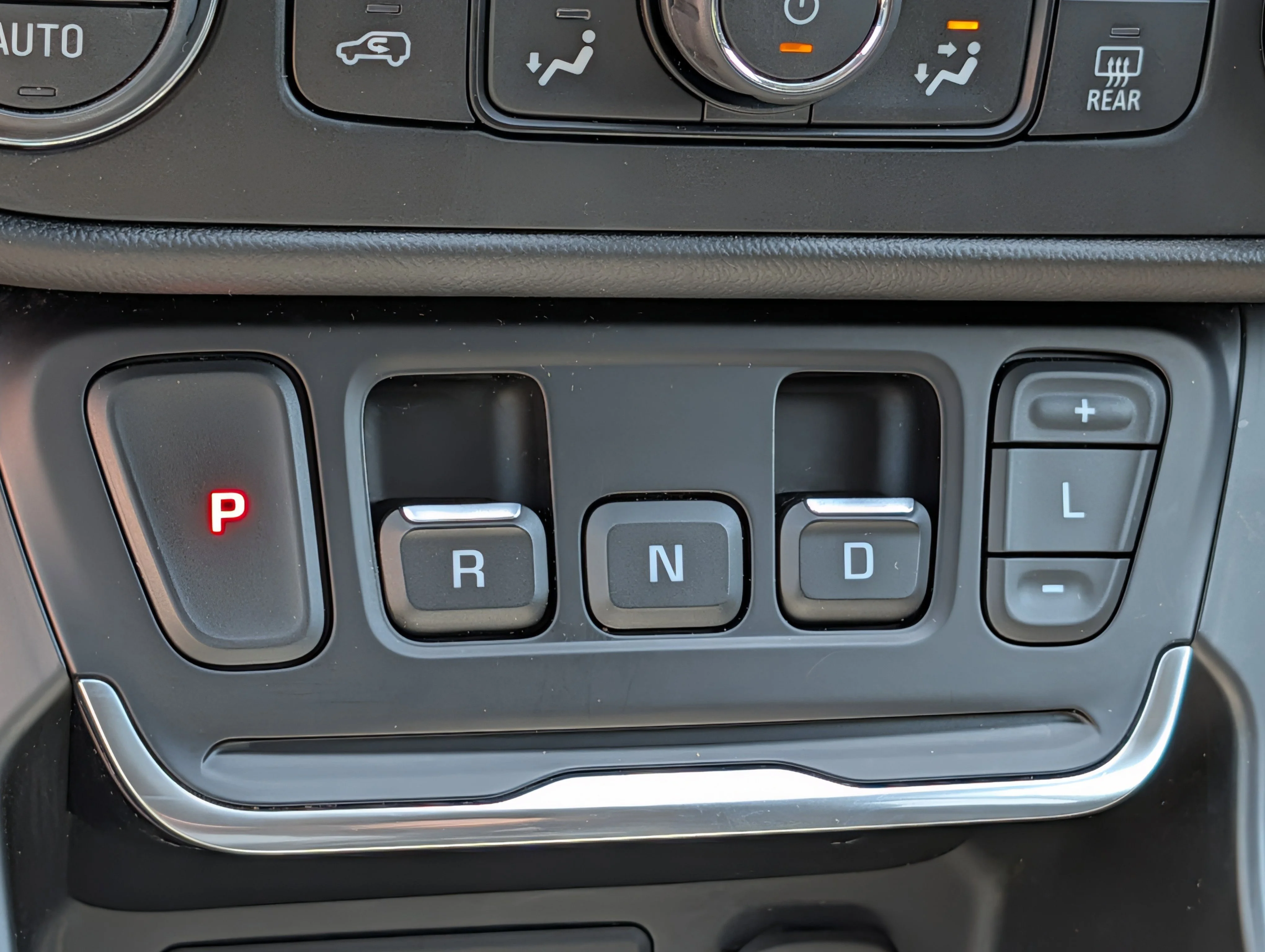 Used 2021 Satin Steel Metallic GMC SLE image 24