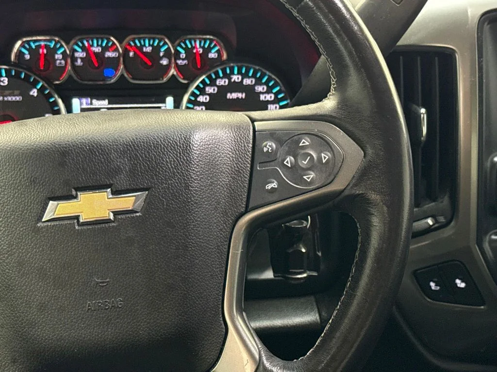 Used 2018 Black Chevrolet LT image 17