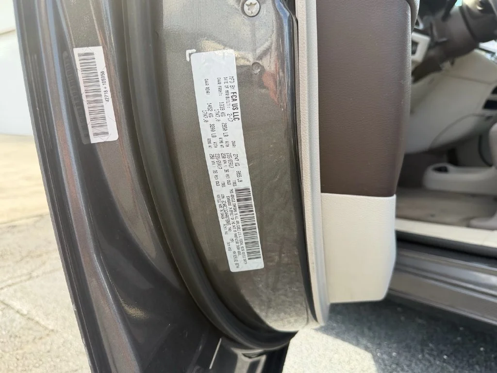 Used 2017 Gray Chrysler Touring image 20