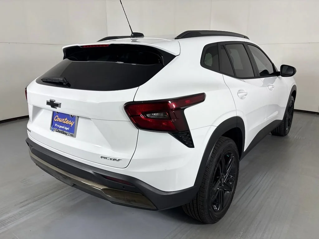 New 2026 Summit White Chevrolet ACTIV image 10