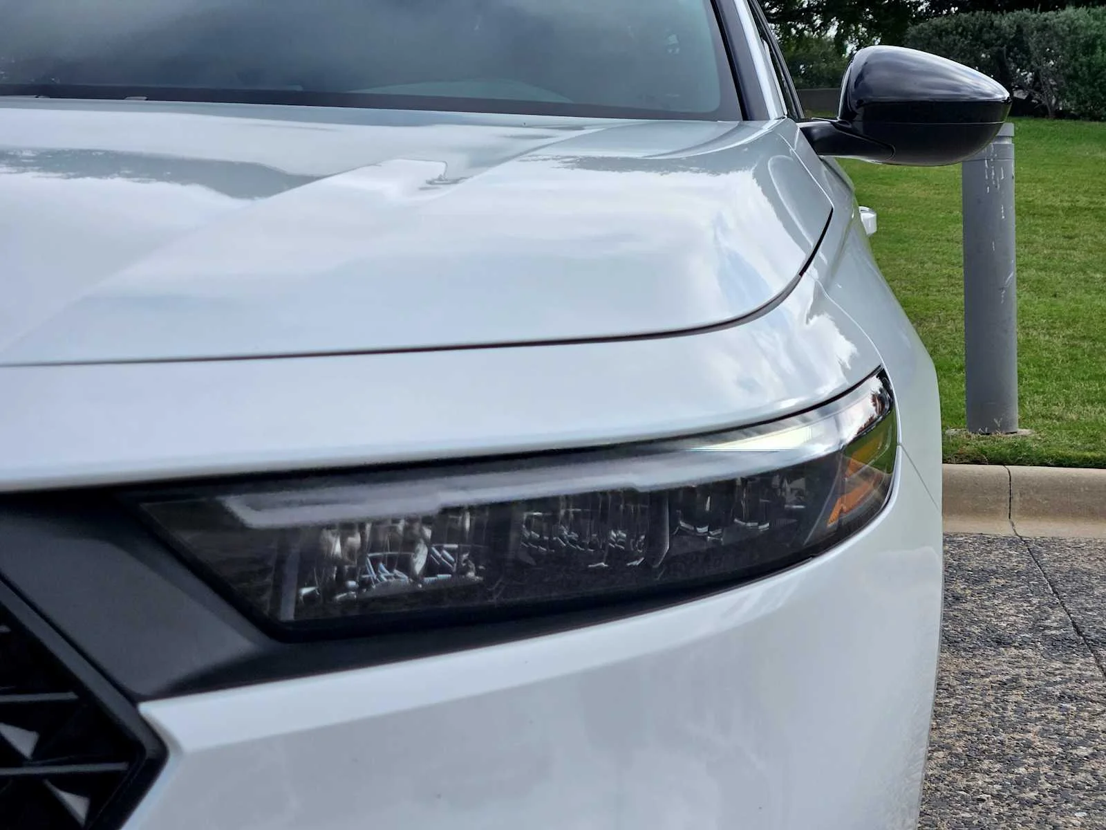 Used 2024 Platinum White Pearl Honda Sport image 6