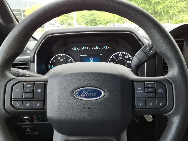 Used 2022 White Ford XL image 23