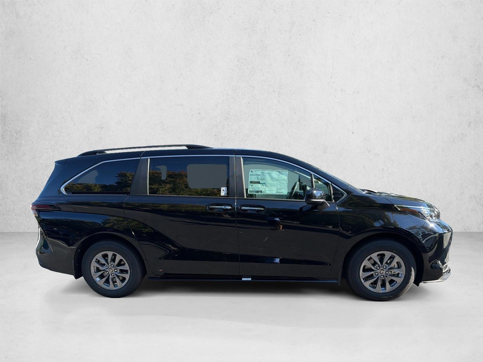 New 2026 Midnight Black Metallic Toyota XLE image 2