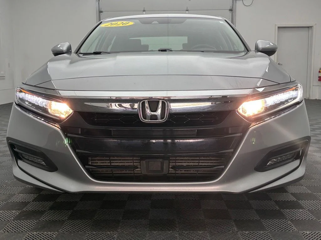 Used 2020 Silver Honda EX-L image 13