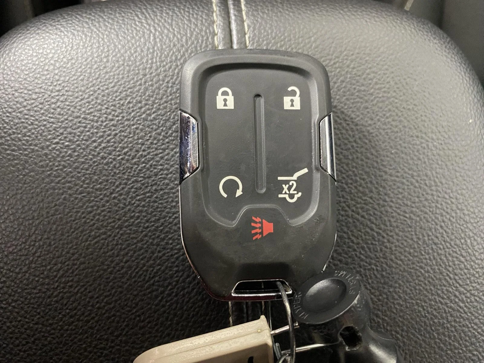 Used 2022 Marine Metallic GMC Denali image 18
