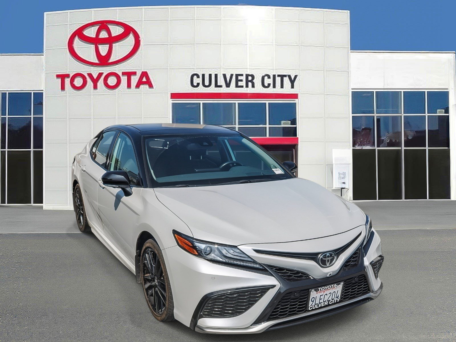 Certified Used 2024 Wind Chill Pearl/Midnight Black Metallic Toyota XSE image 1