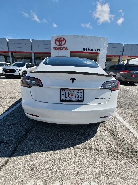 Used 2022  Tesla Long Range image 6
