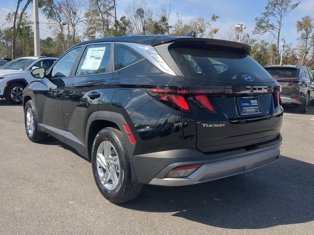 New 2025 Black Hyundai SE FWD image 34