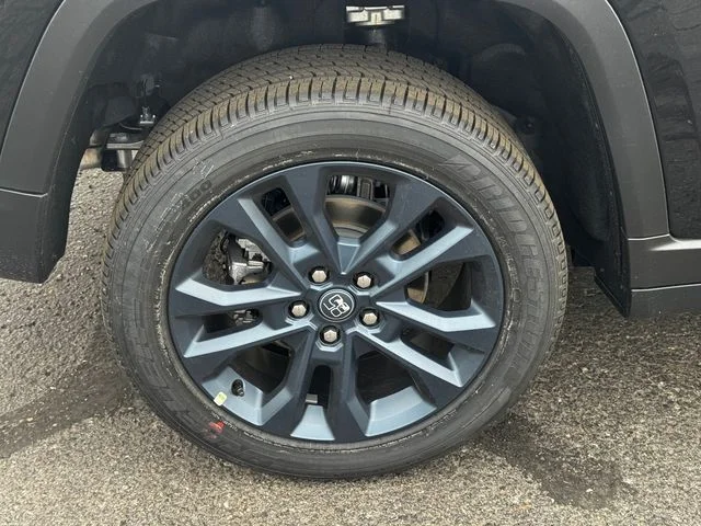 New 2026 Diamond Black Crystal Pearl-Coat Exterior Paint Jeep 85th Anniversary Edition image 12
