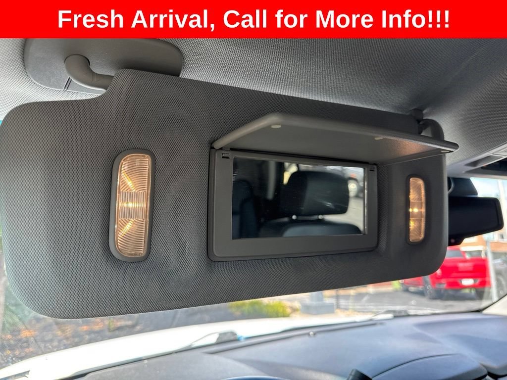 Used 2018 SUMMIT WHITE Chevrolet LT image 25