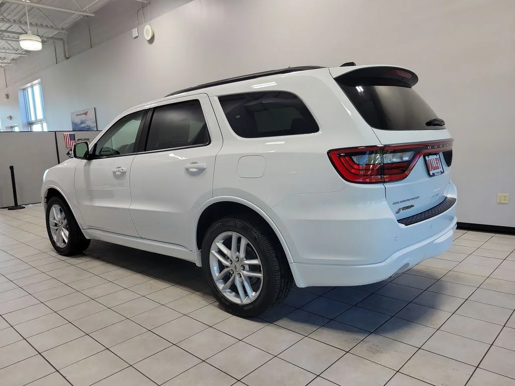 New 2026 White Knuckle Clear-Coat Exterior Paint Dodge GT Plus image 5