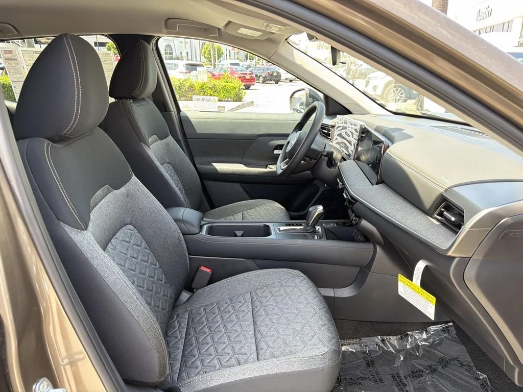 New 2026 Canyon Bronze Metallic Nissan SV image 30