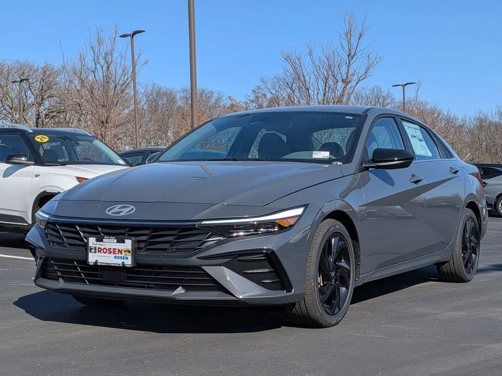 New 2026 Gray Hyundai SEL Sport image 3
