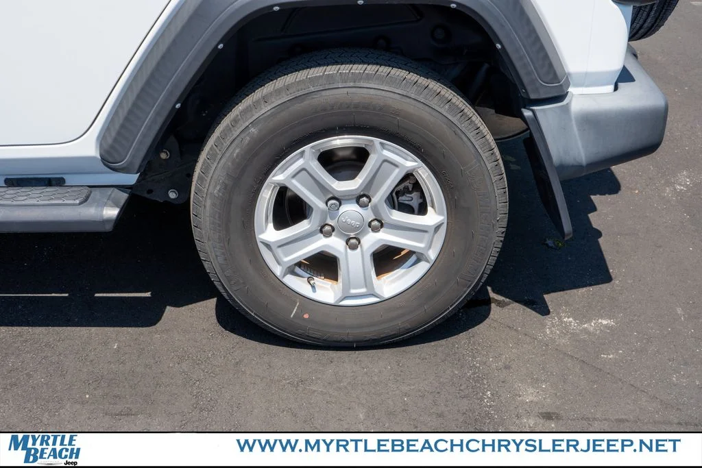 Used 2022 Bright White Clearcoat Jeep Unlimited Sport S image 13