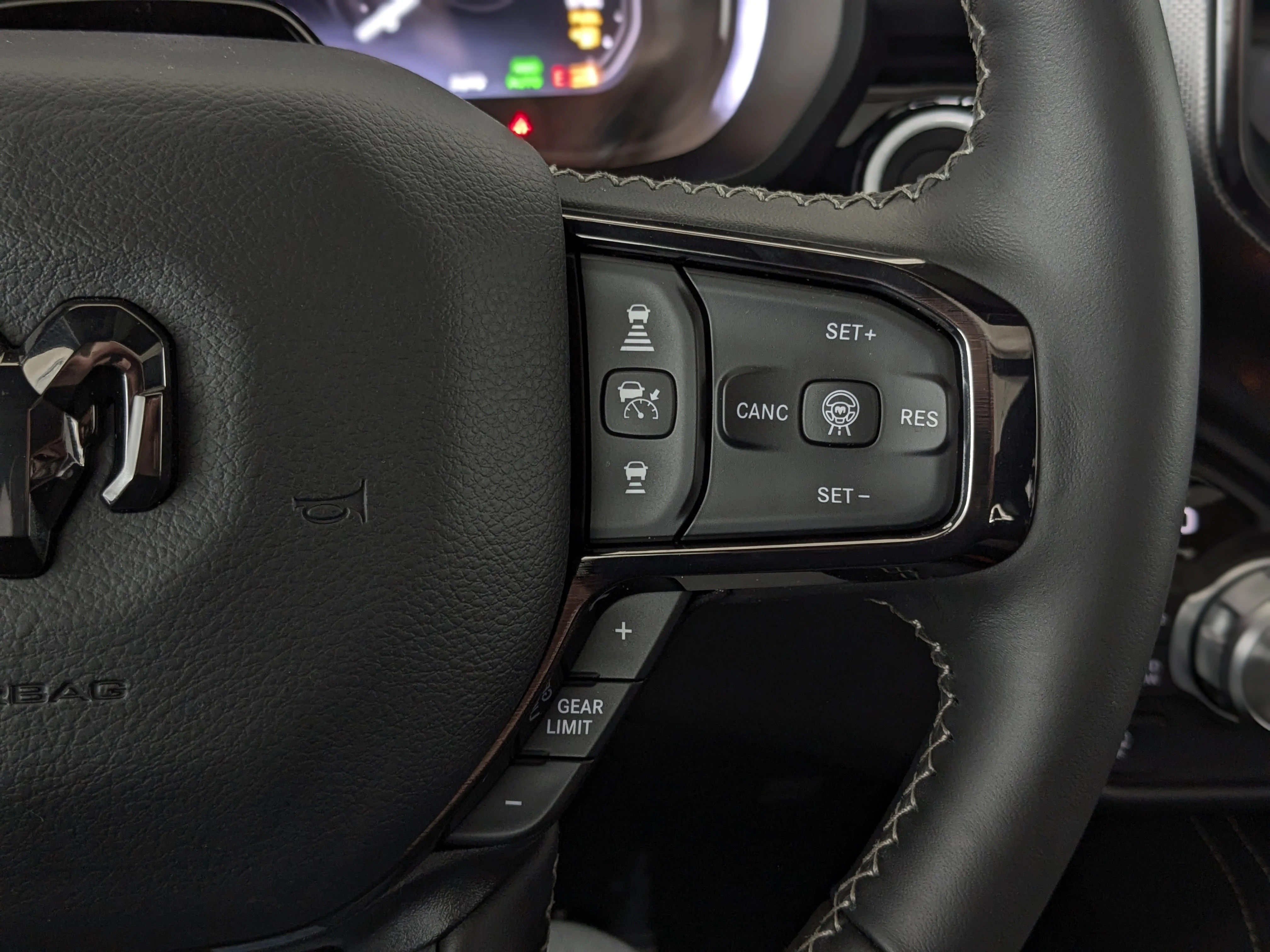 New 2026 Black RAM Limited - 5.7L HEMI V8 LEVEL 1 PKG PANO SUNROOF image 18
