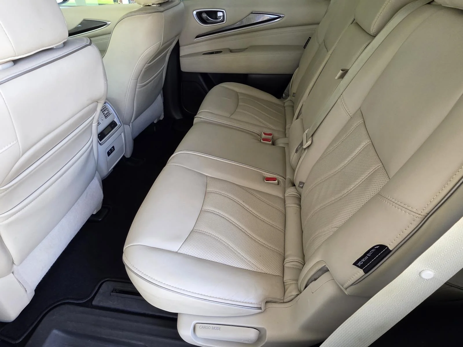 Used 2020 Majestic INFINITI LUXE image 9