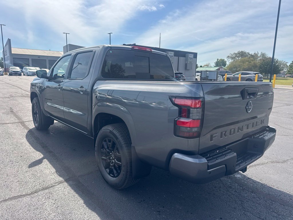 New 2027 Gun Metallic Nissan Crew Cab SV image 6
