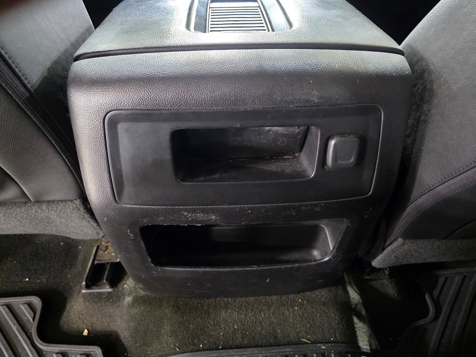 Used 2016 TUNGSTEN METALLIC Chevrolet LTZ image 12