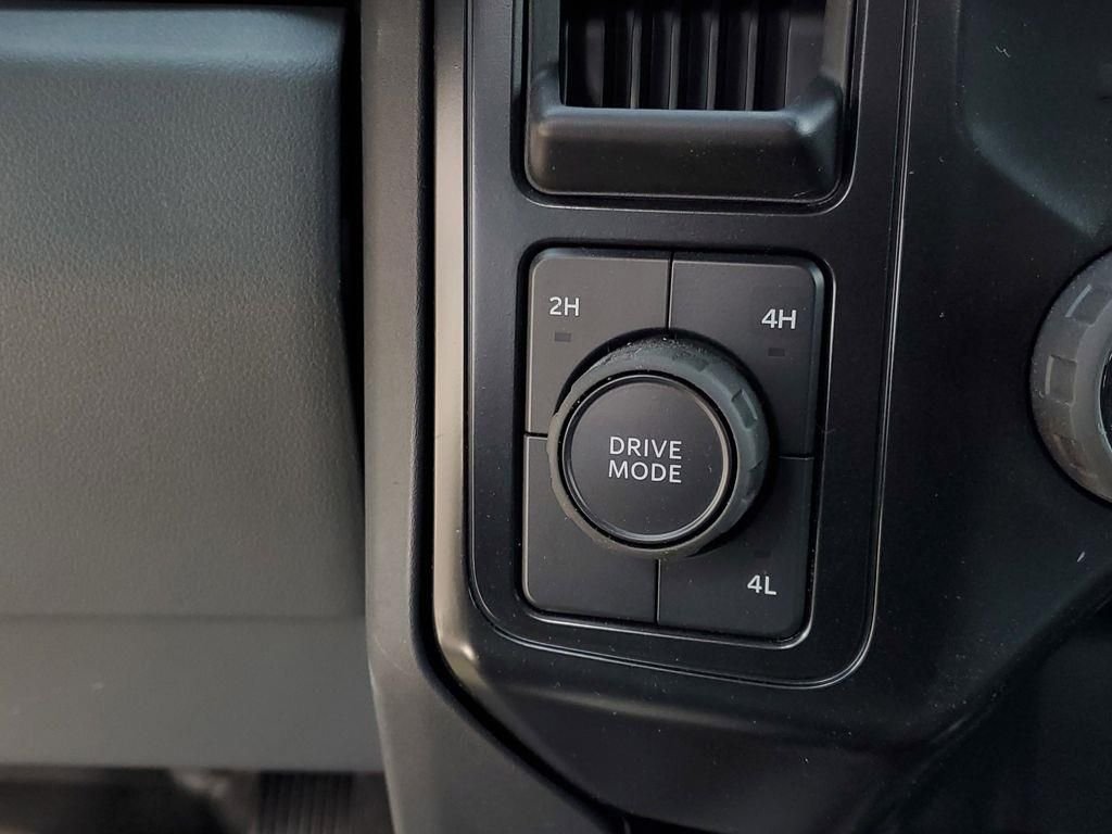 New 2025 Oxford White Ford F-550® XL image 17