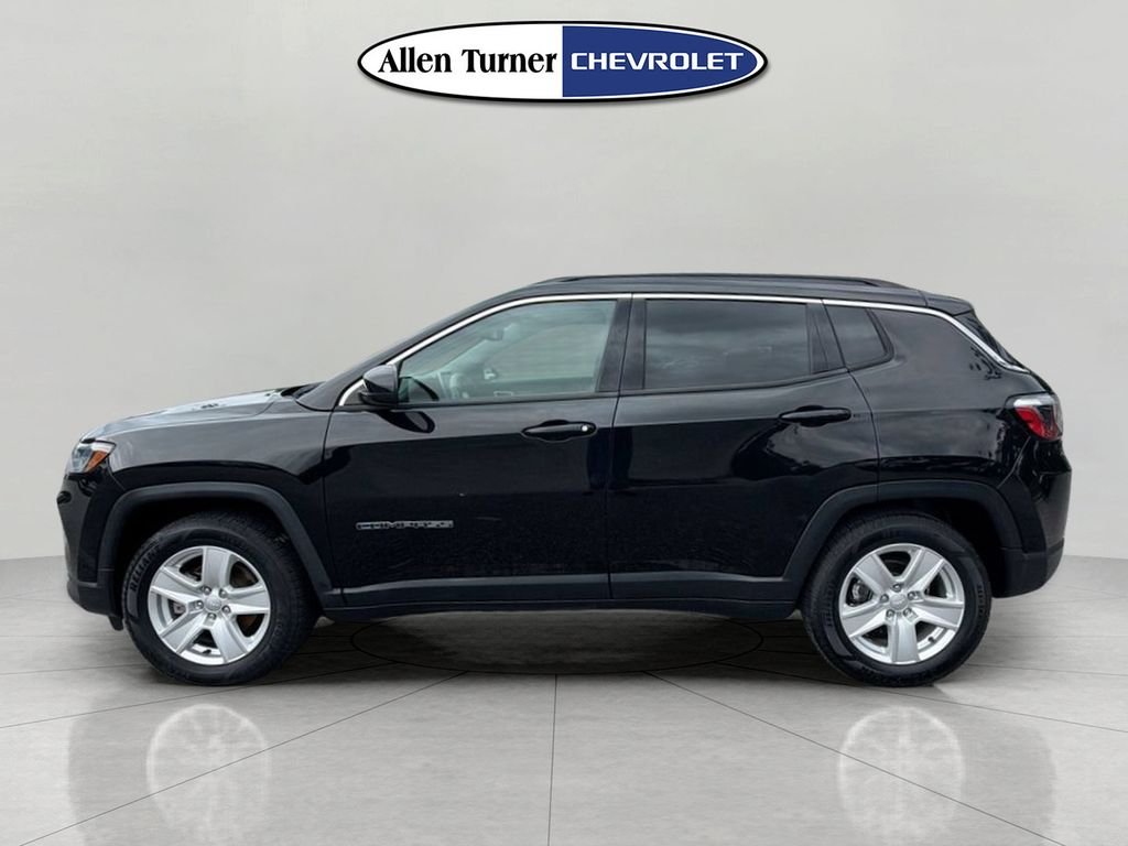 Used 2022 Black Jeep Latitude image 6