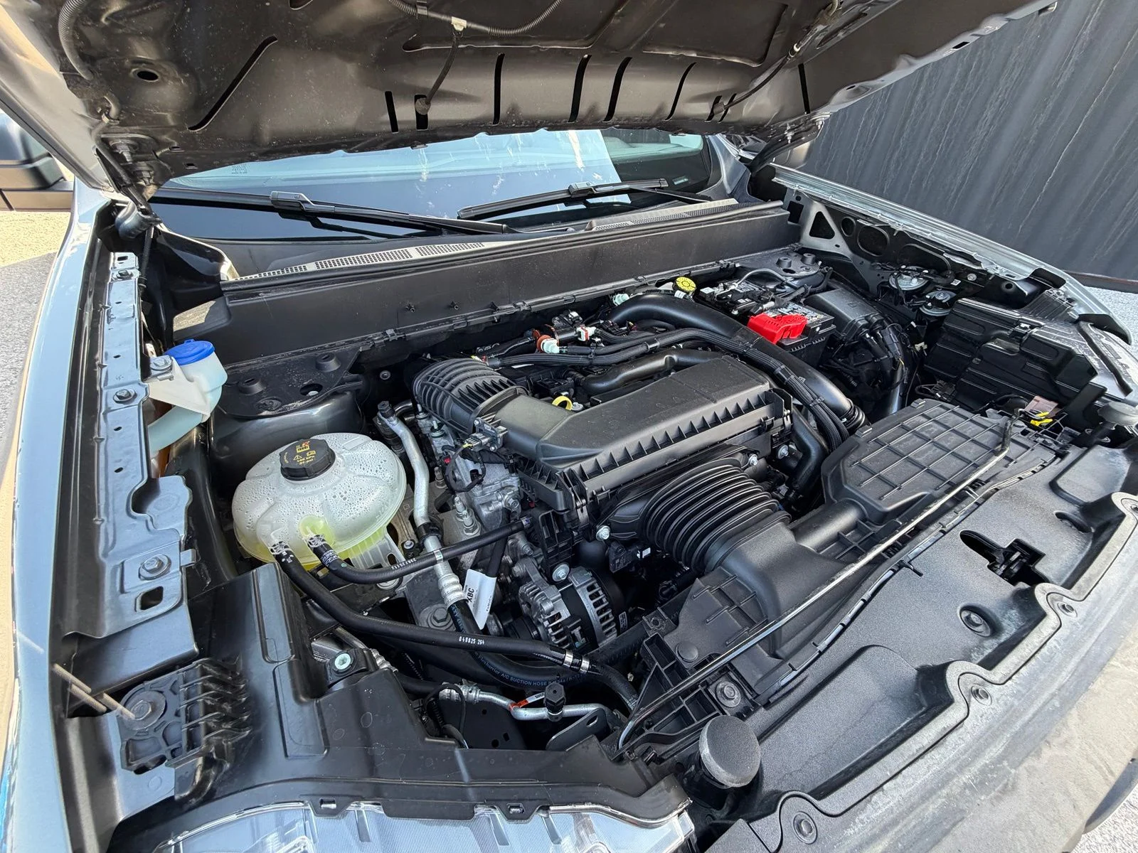 Used 2025 Gray Ford XLT image 33
