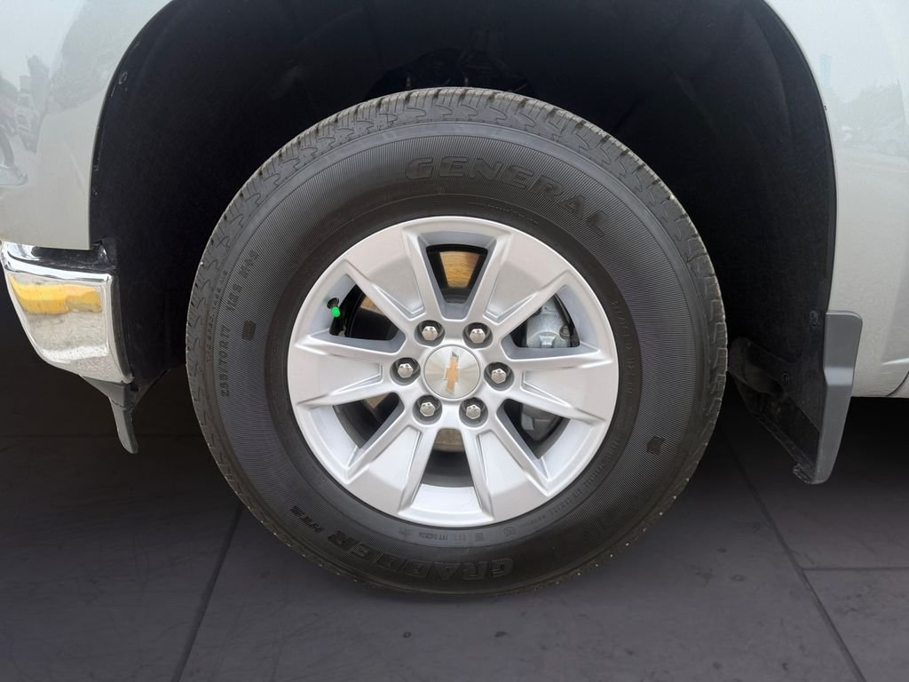 Used 2026 Gray Chevrolet LT image 9